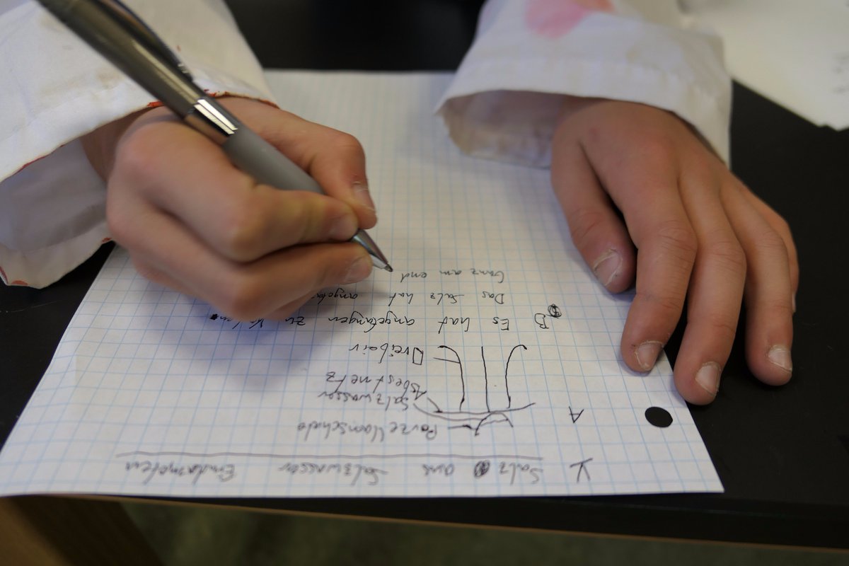 Join us for an Open House on Saturday, December 2 from 11:00 am to 1:00 pm to see what makes our approach to #bilingual #education unique. Stay for our #Christkindlmarkt in the afternoon!