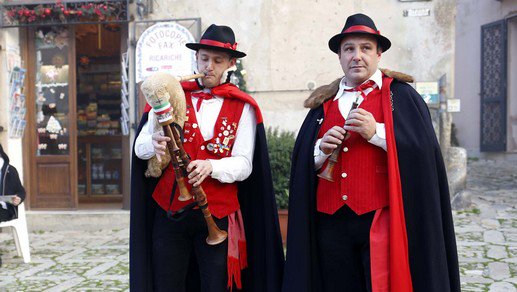 Momenti di grande emozioni con EricèNatale goo.gl/Kmy6Ba nel magico borgo medievale di #Erice <a href="/VisitSicilyOP/">Visit Sicily</a> <a href="/itinerariinita/">Itinerari in Italia</a> <a href="/Mediterraneoweb/">Sicilian food 3.0</a> <a href="/Sizilien_DE/">Sicily Blogger</a>