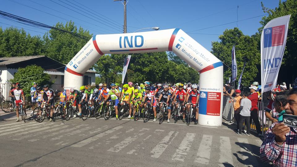 ParralMunicipio's tweet photo. El Club Asoducari, participó en el Campeonato Nacional de Ciclismo Laboral, realizado en la comuna de Villa Alegre.

Las categorías en las que se compitió fueron Fondo, Crono Individual y Duplas, realizando una gran y destacada presentación. https://t.co/LTjXYwdH3O