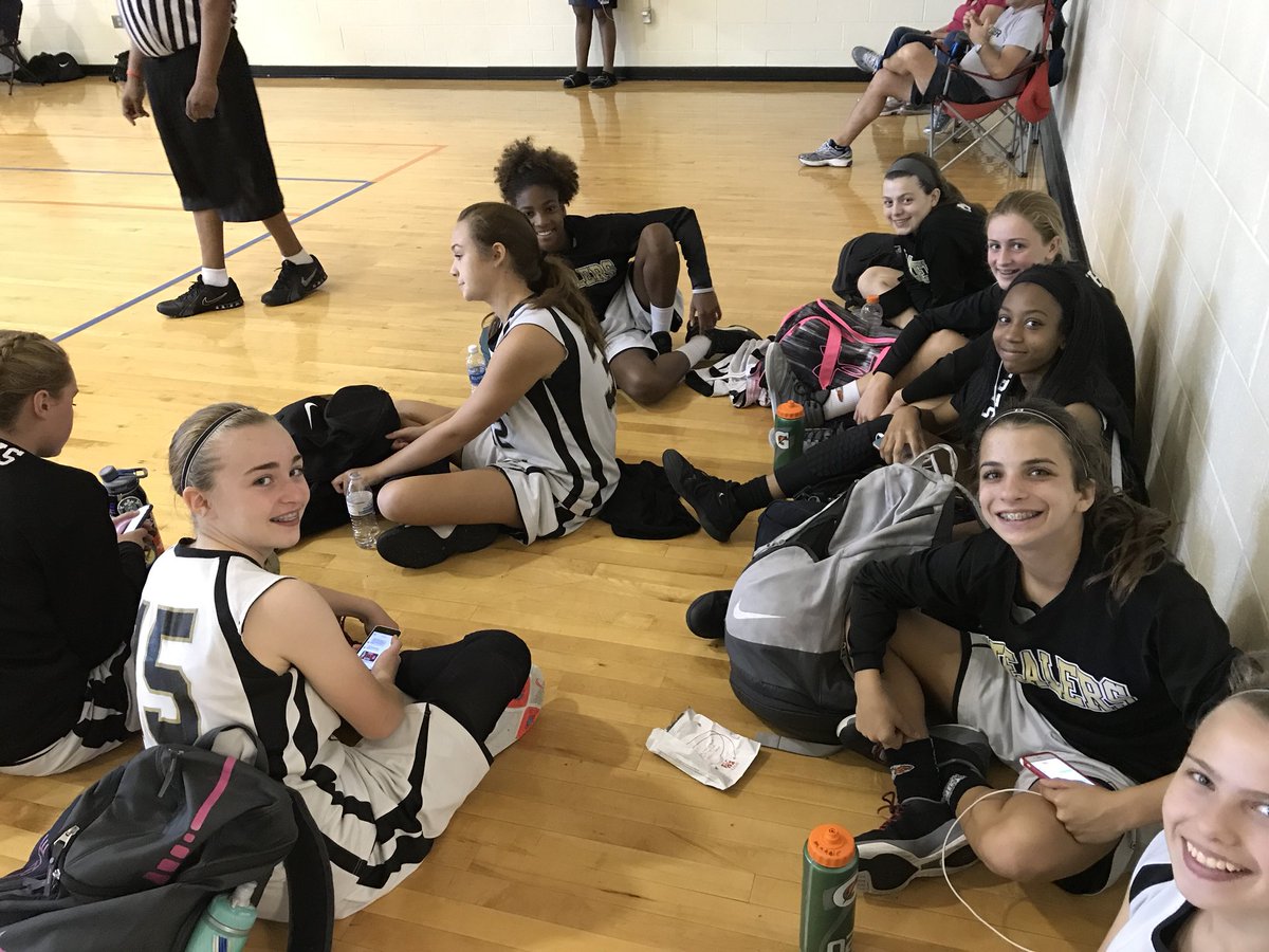 WSSTEALERS's tweet photo. Want to donate to @WSSTEALERS @twincityjazz14 or @Trackers1111 on #GIVINGTUESDAY ? Please visit our website at https://t.co/b16NC0p3lG on the front page. #GOSTEALERS!!! #GOJAZZ!!! #GOTRACKERS!!! https://t.co/slymLoGtkM