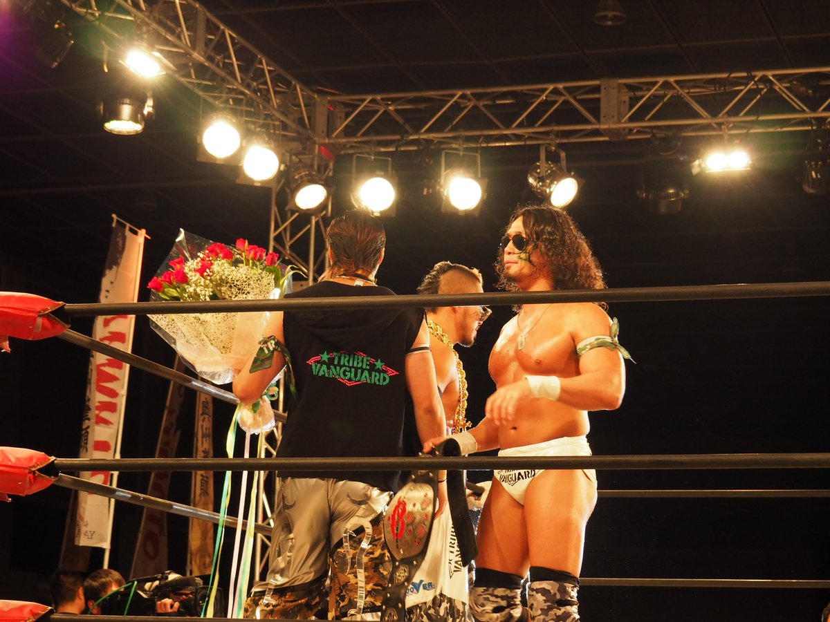 akki_MH_69's tweet photo. 2017.11.26
#DragonGate 仙台大会
#MemorialGate2017 in 仙台
(仙台サンフェスタ)
(21)YAMATO選手。
一関市出身。TRIBE VANGUARDのおやびん。ティアドロップサングラスがよく似合います。試合中盤はVerserKに攻められるも最後は”ギャラリア”で神田選手からホール。王座防衛に成功。 https://t.co/9EhQrqSHBm