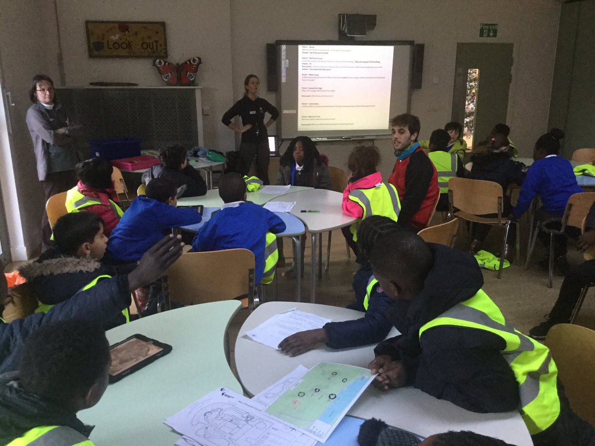 AdamFle86207161's tweet photo. Map reading and orienteering for our #ipc field trip to #HydePark #explorersandadventurers #year4 @NewWaveEd @woodberrydownN4 https://t.co/VncQVifTQB