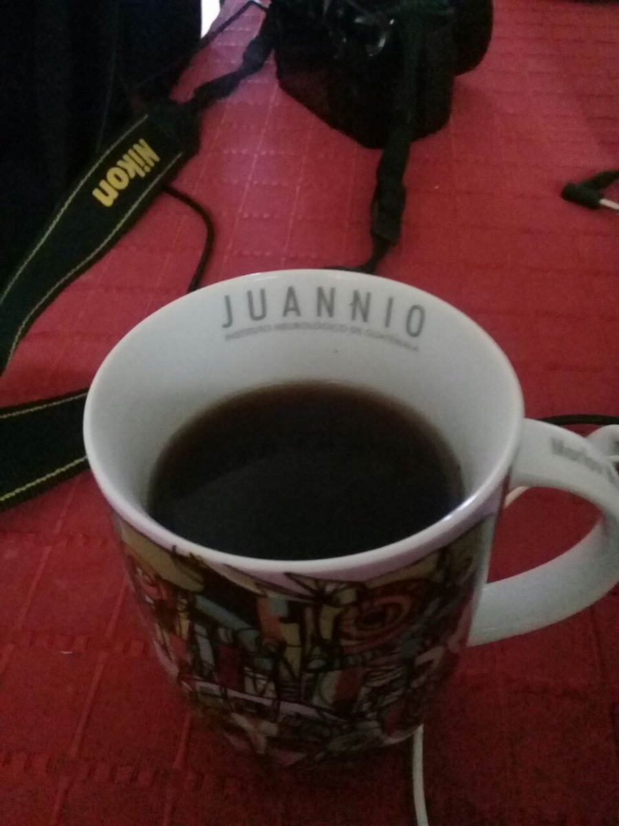angel10gt's tweet photo. Así comienzan las mañanas de trabajo #Juannio #Nikon #CaféChiapaneco #prensafrancesa #MarlovBarrios https://t.co/lU7cmD4FOH