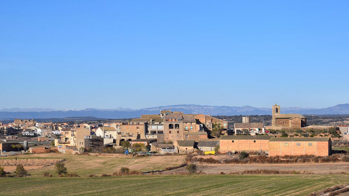 SomSegarra's tweet photo. Pobles de @lasegarra a la #tardor, #Pelagalls, #ElsPlansdeSió #bondia  @aralleida @catexperience @patrimonigencat @descobrircat @qbitacola @CERCLEsegre @LleidaTV +info https://t.co/RJsb23F0cM https://t.co/rq54a4v9wX