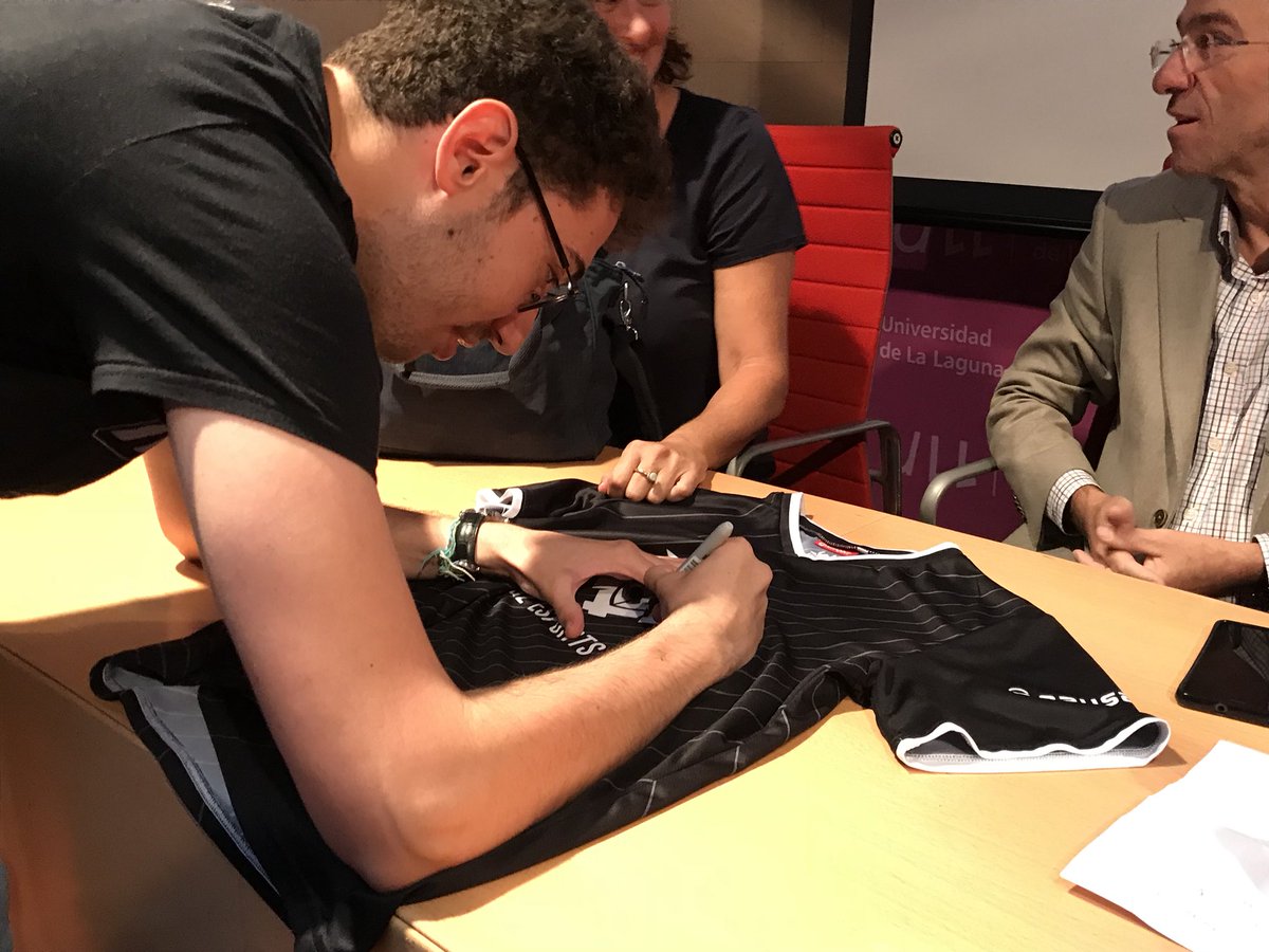 PlayTdC's tweet photo. 'Mithy' (@mithytsm) repasa su trayectoria en La Laguna #eSports 🎮

El pasado sábado se celebró el segundo encuentro organizado por @eSportTalentCan, esta vez en @CanalULL 🎓
 
Toda la información ⬇️
https://t.co/r6wXlVk8XU https://t.co/tCRdjzpHqC