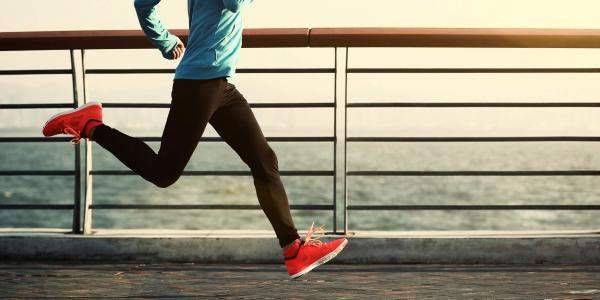 From #Queen to #MartinGarrix, we've covered the best tracks to run and lose those extra pounds! Check them out here: buff.ly/2B84fkJ