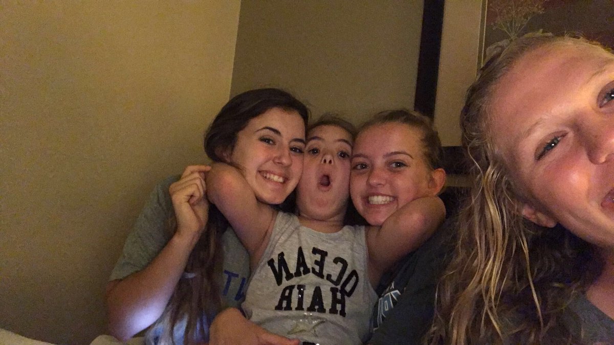 emilyvarina's tweet photo. Happy birthday to my girl!! T I’m so so thankful for you & all our talks during warm ups :) I️ LOVE playin ball with you & dunno what I’d do without yah!! I love you bunches 💗💗 ~ #goodgame #iamac ~ @tannahensleyy https://t.co/cMu6IcscGX