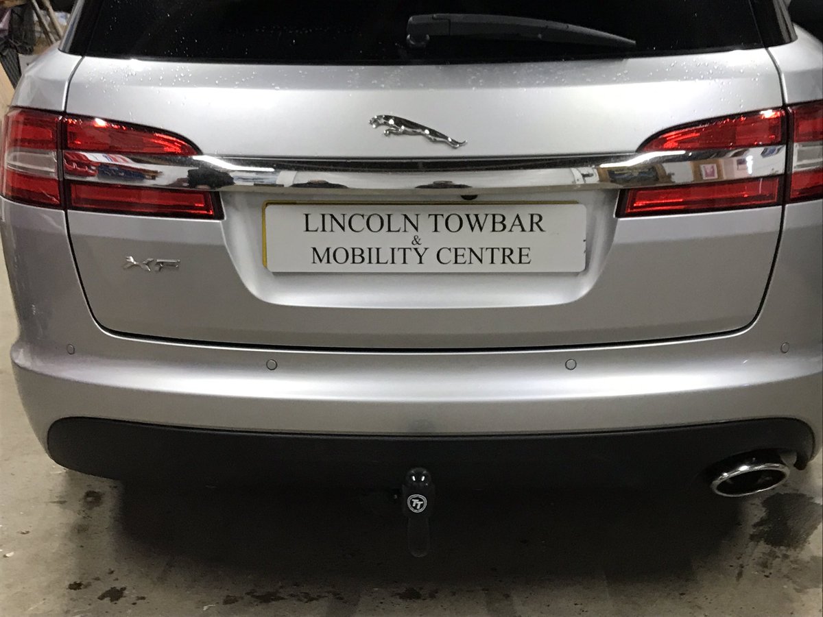 lincolntowbar's tweet photo. .@TowTrustTowbars Fixed Towbar fitted with a13 pin VSK to a #Jaguar #XF Sportbrake #lincsconnect .@NTTA_UK #Qualitysecured fitting centre https://t.co/VCyR23dkdd