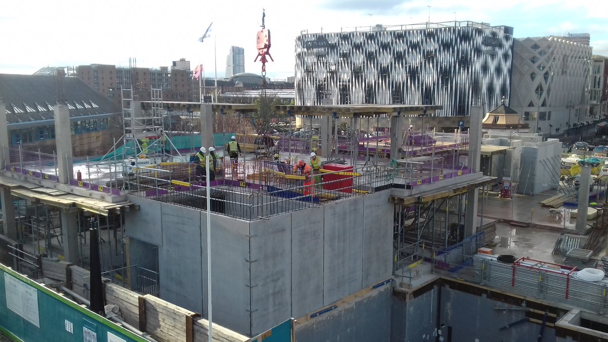 LCCCMJ's tweet photo. The new home of creative media and performance production taking shape at Quarry Hill. Looking forward to moving in in 2019! @LCCTVandFilm @CreativeArtsLCC #leeds #leedscitycollege https://t.co/TIE44jCtht
