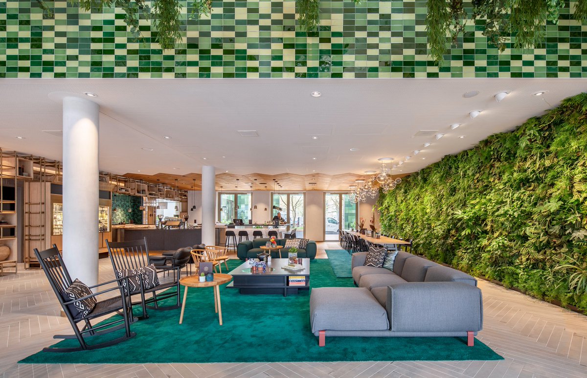 Sempergreen's tweet image. Proud of the pre-selection of our project #Hyatt Regency Spinoza Hotel Amsterdam for the Dutch national competition 'Interior landscaping of the year 2018' of the VHG branch association. We look forward to the jury's visit! @GroenOndernemen #interieurbeplanting #trots
