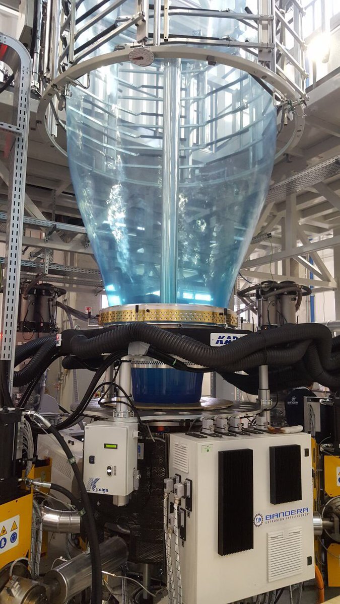 banderaontheweb's tweet photo. Open House @House_Extrusion 5 layer #extrusion #blownfilm technology for #polyolefines #packaging #plastics https://t.co/fPvYXrDyym