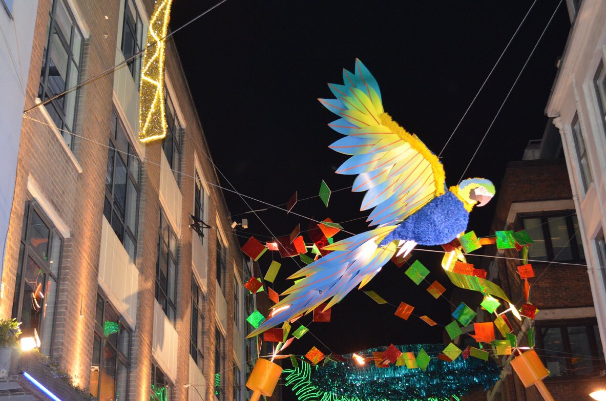 Christmas Lights
More photos as part of the Royal Photographic Society Celebrating London project #RPSCelebratingLondon #London #BondStreet #CarnabyStreet <a href="/The_RPSLondon/">RPS London</a> @CelebratingLondon