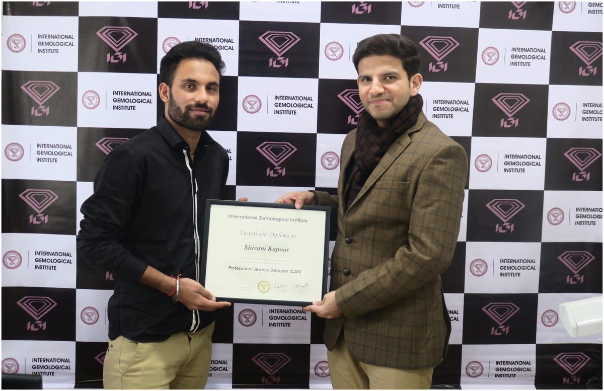 igiworldwide's tweet photo. Congratulations to our Professional Jewelry Design (CAD) students on successfully completing the course - #Delhi Batch November' 17.
#IGI #ProfessionalJewelryDesign #Education #Gemology #JewelryDesign #IGIWorldwide #IGIDelhi https://t.co/NwGyzmT55P