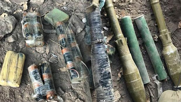 Hurriyet's tweet photo. Tunceli'de PKK'nın ana mühimmat deposu ele geçirildi https://t.co/UrePiKbhfS https://t.co/JCJAqT3Thm