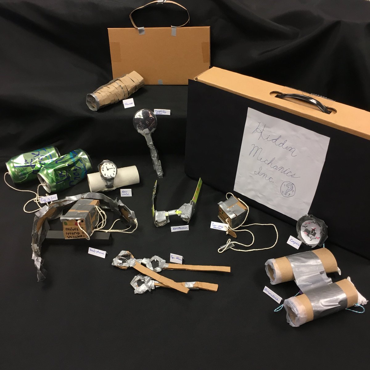 kingspaced's tweet photo. Katie made binoculars in response to our #STEAM Home Challenge. She then created an entire spy kit, titled it Hidden Mechanics &amp; housed it all in a recycled #Chromebook box. #JCPSbuilds #CardboardChallenge  @chenowethes #WeAreJCPS https://t.co/bbV2kTU2Wk