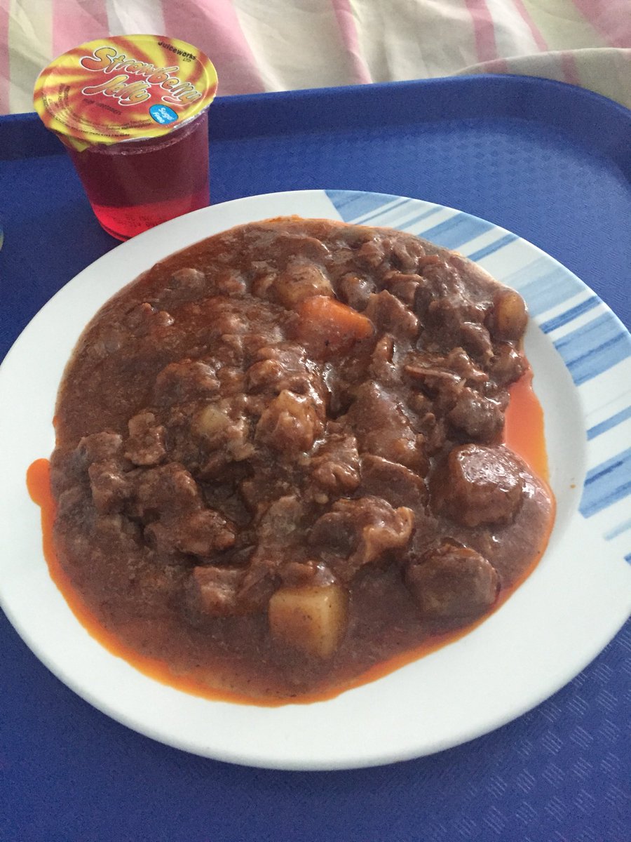DarenButlerJnr's tweet photo. Looks like I’ve shit on my plate!! @GordonRamsay #hospitalfood https://t.co/n8rW7G8TT7