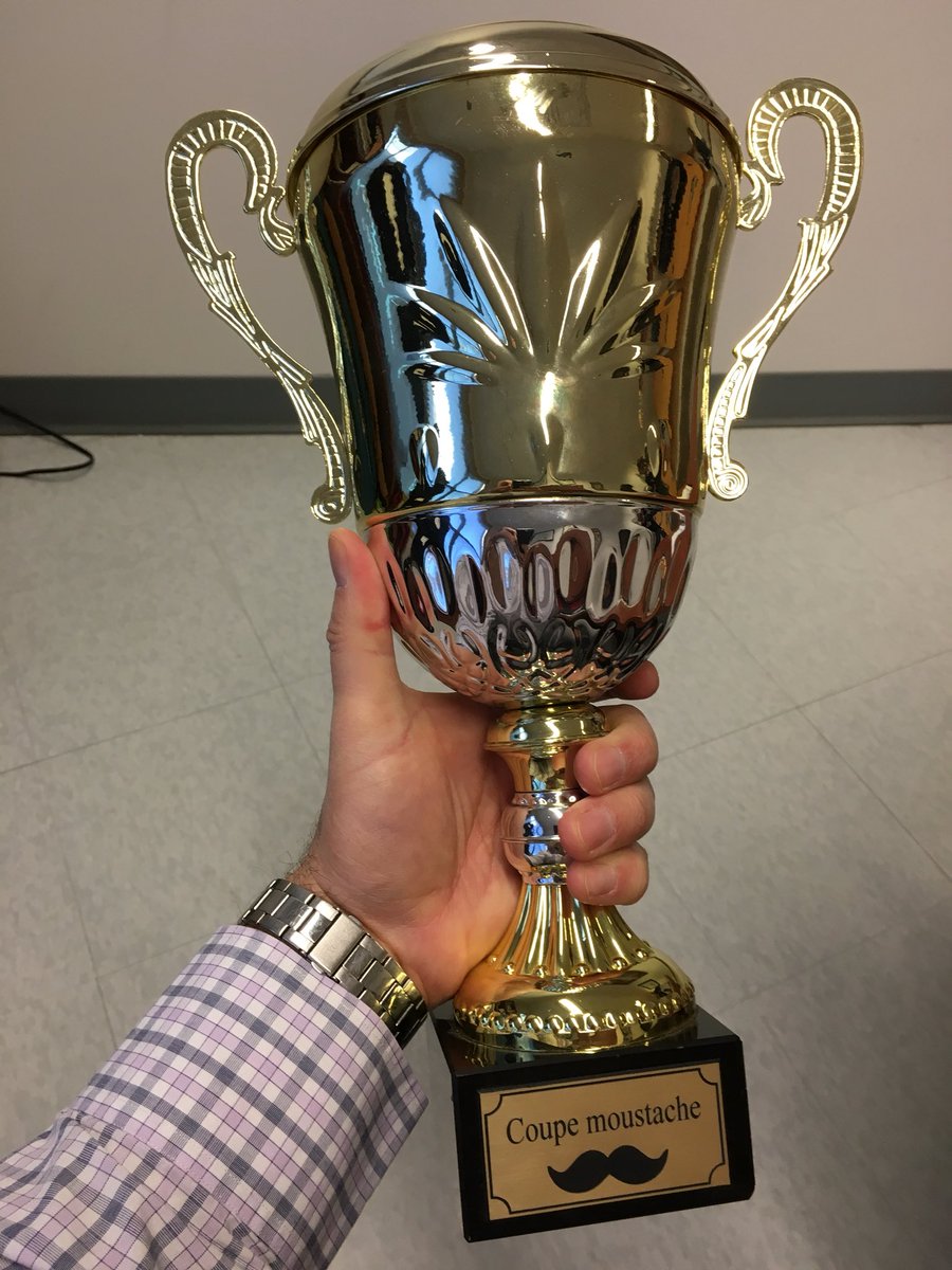 Cougars500's tweet image. Nous célébrons notre victoire aujourd&apos;hui au Sommet  #fierdevous #coupemoustache2017 @CSAP_Officiel @carrefourcsap