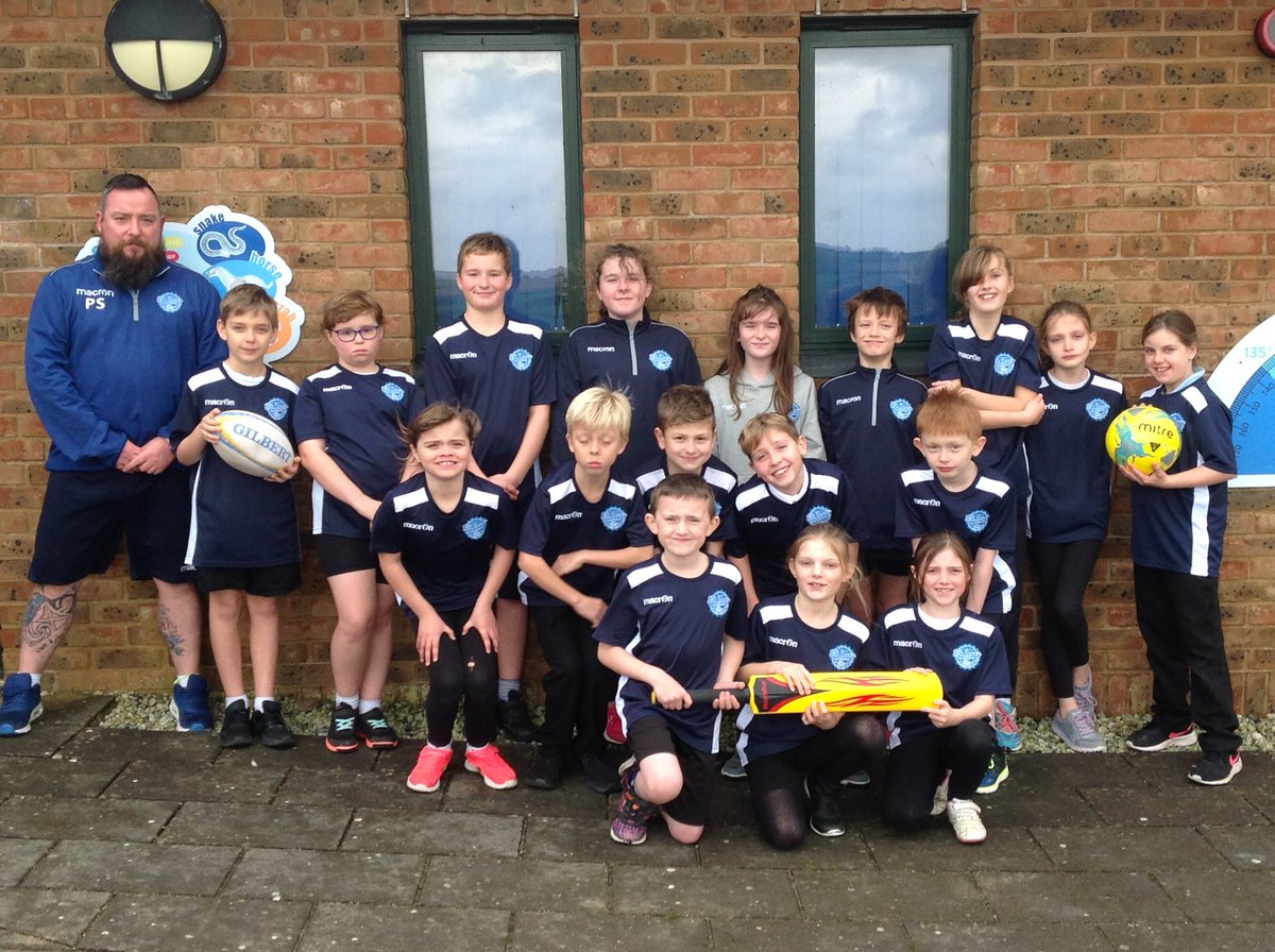 StIsseySchool's tweet photo. Elves class are rocking the new sports kit. Thank you to our wonderful PTA. We are ready for KS2 XC on Thursday #stisseyrocks https://t.co/7nVe0LAtNo