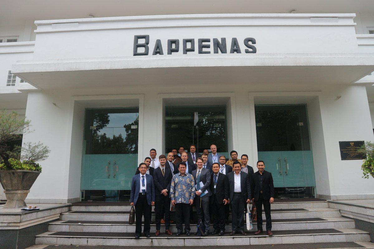 HumasBappenas's tweet photo. Bappenas menerima kunjungan dari 18 delegasi dari  Kedutaan Swedia, pada hari Selasa (28/11) di ruang rapat Sesmen Kementerian PPN/Bappenas. https://t.co/o6loScqV5M