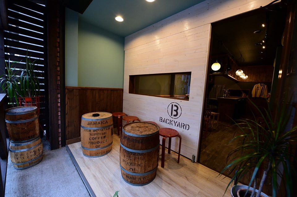 バックヤード Backyard C Twitter