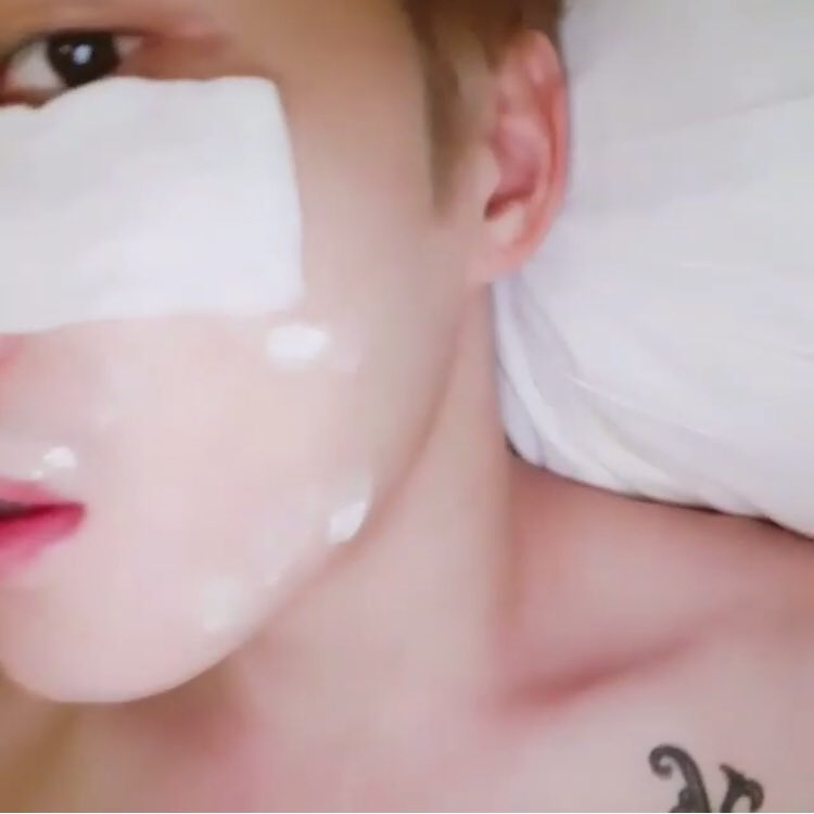 Yukas ニャンズとまったり暮らしたい Twitter પર ジェジュンちゃんはニキビを治してキレイなお肌でファンミに出かけるのね さすがだわ そういえばビギアゲコン東京２日目のユノくんも 左側のフェースラインにニキビできてて 気になりました おんなじ