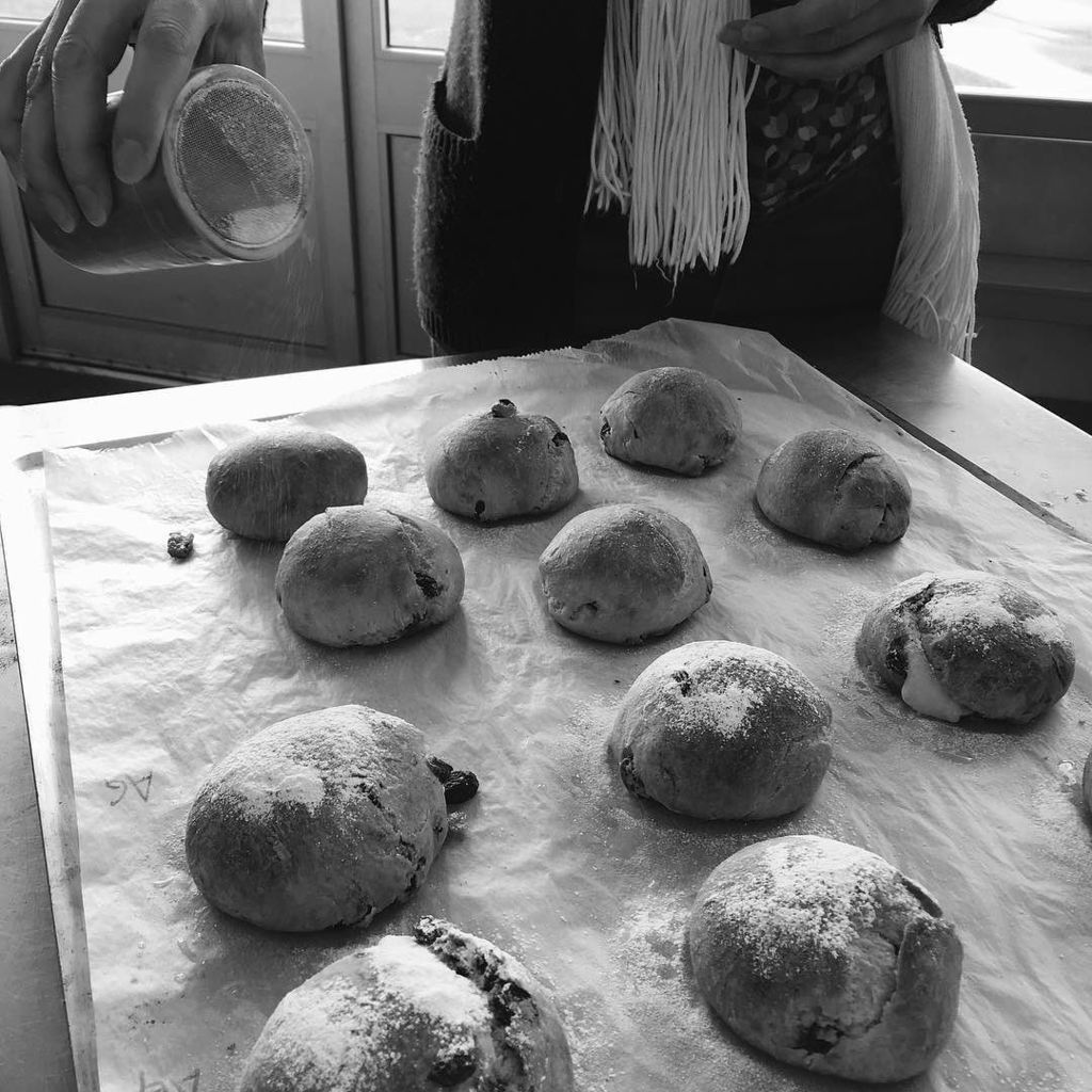 stonehambake's tweet photo. Dusting stollen buns with icing sugar during our #FestiveBreads workshop this morning. https://t.co/bCFuDXvzov https://t.co/JxuTzaUIpt