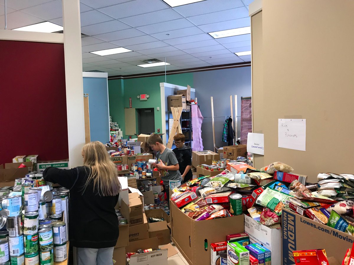 UpchurchElem's tweet photo. The Upchurch BLAST Club was able to deliver donations to Project Wee Care. It was a great learning experience for our students. @UpchurchElem  @millardpwc @jsutfin #KindnessMatters #Proud2bMPS https://t.co/3UGhIE6RBc
