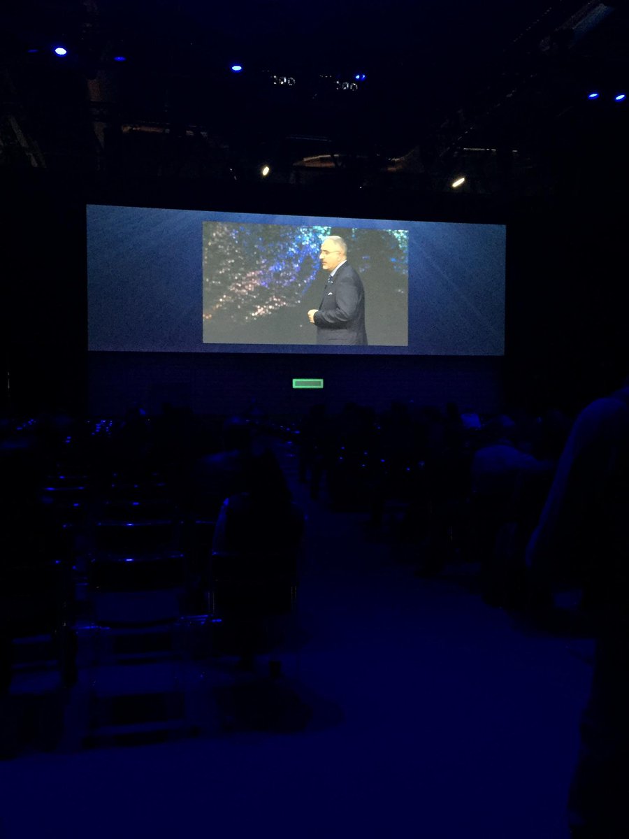 HelloBPL's tweet photo. Antonio Neri, future CEO of HPE says intelligence needs to be built into the fabric of your system. Speed is key. #HPEDiscover #Digitaltransformation https://t.co/PdzrV3zIuW