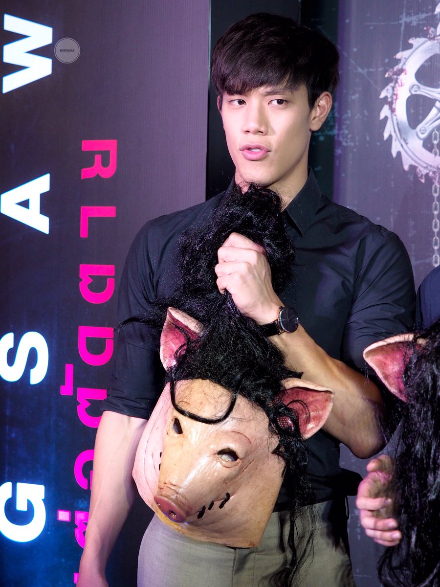 OOHO_789's tweet photo. เจอรอยยิ้มคุณสพลเข้าไปสิ่งที่อยู่ในมือนั้นก็น่ากลัวน้อยลงเลย 

#JigsawMovie

#grtsp 
#เกรทสพล 
#conversationthailand 
#TUSexyBoy 
#SiamParagin F.6
#28Nov2017 https://t.co/2vByPjRQZn