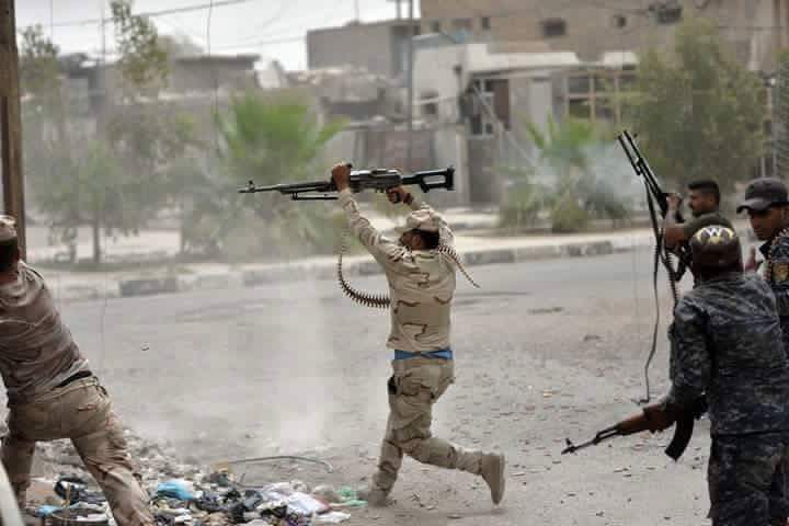 Hamze_obeid's tweet photo. #العلم
ما الفأدة من ان تحمل سلاح وتقاتل ...وغيرك يحمل العلم وينتصر ...فانت لا تدرك ان هو هو من صنع سلاحك ....وسلاحك هو سلاحهو .. https://t.co/j1JvNoFUyj