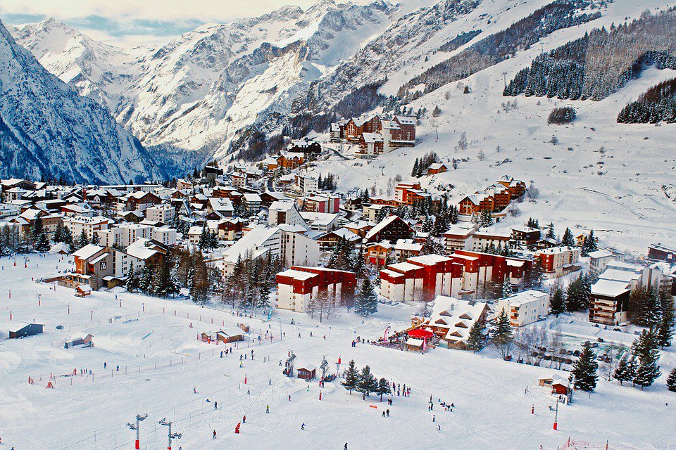 casaliotravel's tweet photo. Where to spend a ski trip and winter holiday in Europe? https://t.co/EUqZ6Dn4uj
#austria #ski #skiresort #chalet #winterchalets #casalio #winterurlaub #holiday #holidayvillas #travel #ferien #reisen #urlaub #villa #holidayrentals #mieten #rental https://t.co/JC22En2LdA