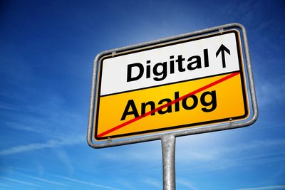 Die aktuellen Diskussionen zur #Digitalisierung im Tourismus nehmen wir zum Anlass und aktualisieren unsere Studie „Hotellerie 4.0“. 
Wir bitten alle Hoteliers um Unterstützung und Teilnahme an der Umfrage unter:  de.surveymonkey.com/r/Digitalisier…