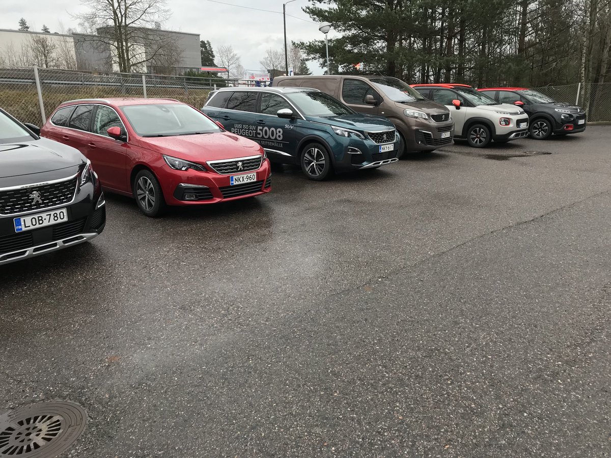 JakeNiitty's tweet photo. Traffic Safety Day #liikenneteko #premierpark #Autobon #PSA, kiitos. https://t.co/ARVyWDB0UD