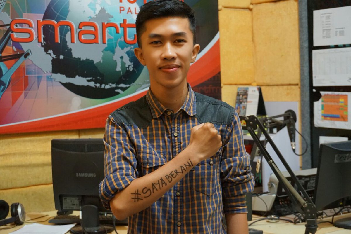 smartfm_plb's tweet photo. #sayaberani #tolaknarkoba #saynotodrugs #handsupfor #HIVprevention @unaids_id @UNAIDS @smartfm_sby @SmartFM_Bjm @smartfm_medan @smartfm_mks @smartfm_bpp @smartfmjogja @RadioSmartFm
@SmartFM_Manado https://t.co/0FQHyp5GMr