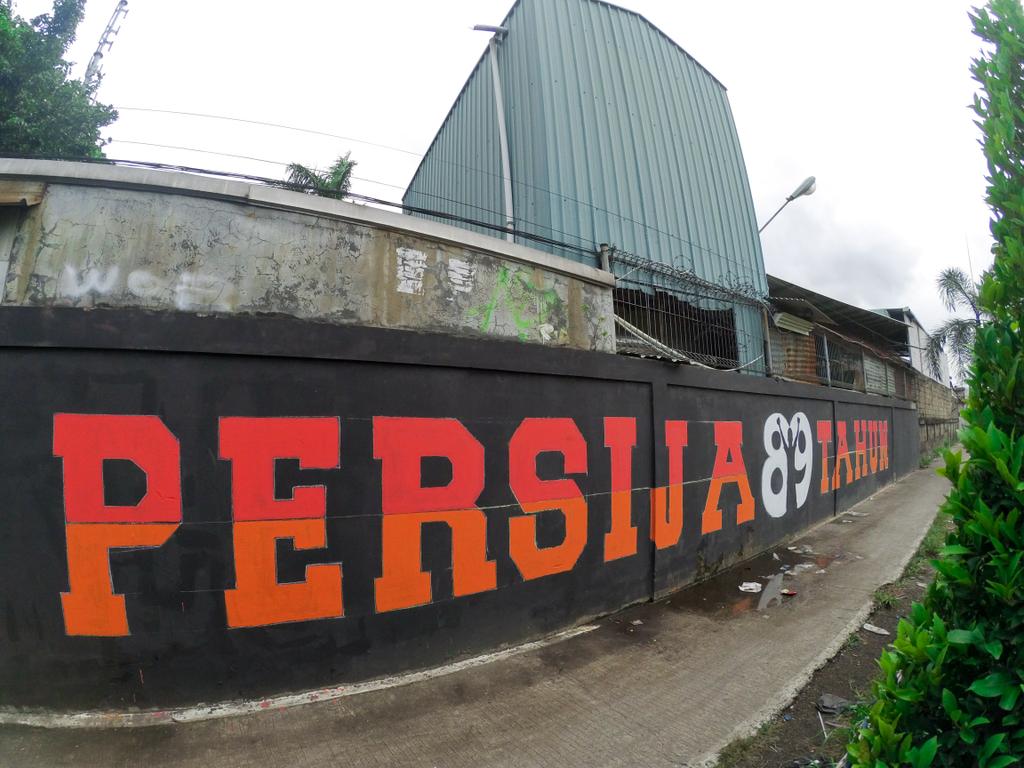 Kado kecil dari kami, selamat bertambah usia <a href="/Persija_Jkt/">Persija Jakarta</a> Semoga panjang umur, Jaya Raya dan Juara! #Persija89Tahun