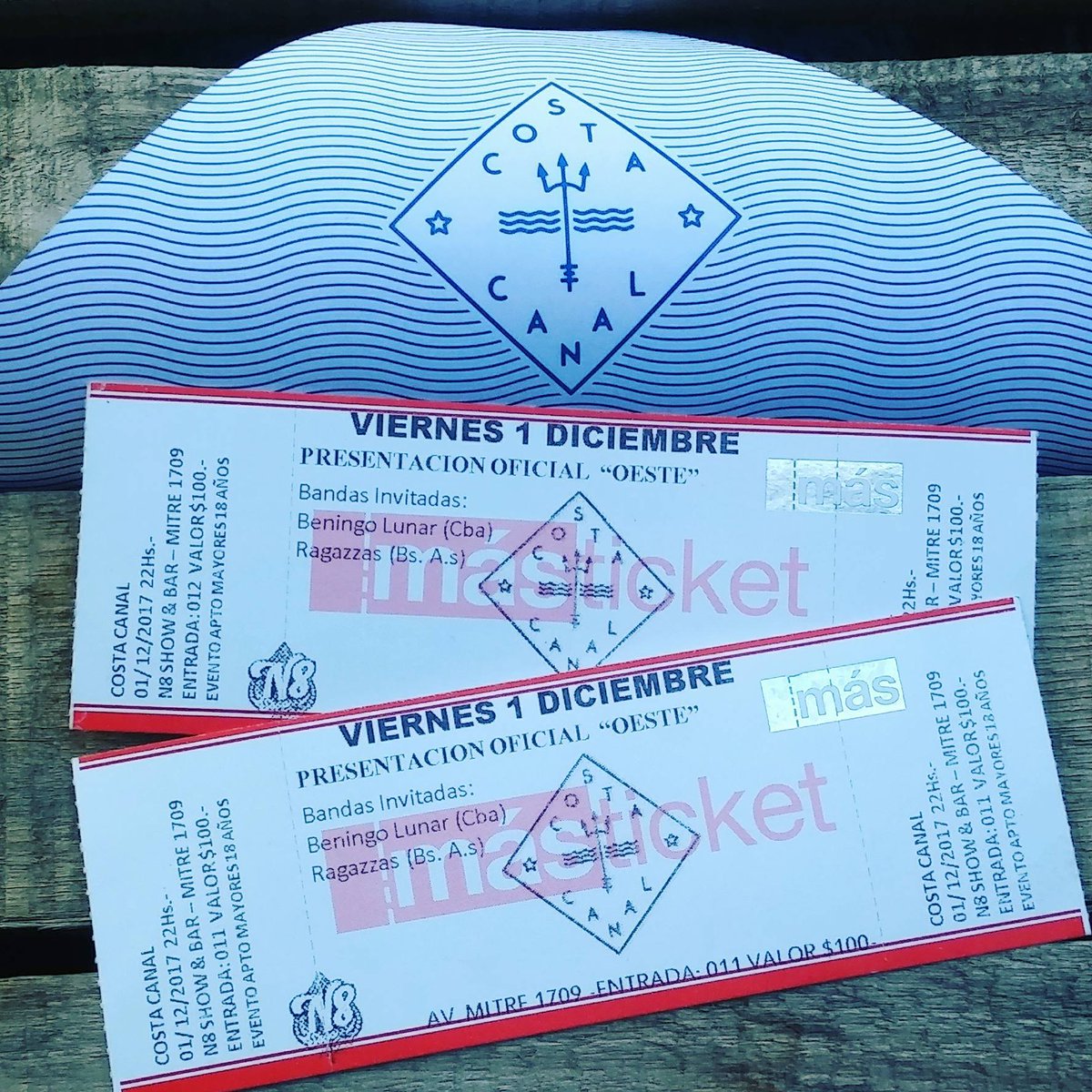 El 1/12 sube la marea al <a href="/N8Estudio/">N8 Show & Bar</a> y te tiramos 2 salvavidas. Dejanos tus últimas del DNI y llevate las entradas para la Presentacion Oficial "Oeste" de <a href="/CostaCanalSurf/">CostaCanal</a> junto a <a href="/benignolunar/">BENIGNO LUNAR</a> (Cba) y @RagazzasOficial (BsAs). Sorteamos el miércoles 29, por @RadioUNCuyo