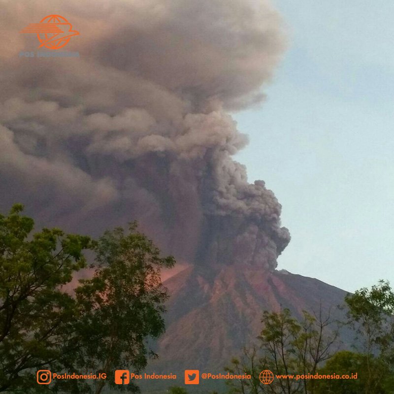 PosIndonesia's tweet image. Pos Indonesia berduka atas bencana alam yang terjadi di Gunung Agung, Bali. Sebagai bentuk kepedulian kepada korban bencana, Pos Indonesia membuka Pos Peduli Bencana Alam Gunung Agung dan berkomitmen membantu pengiriman bantuan maupun donasi dalam bentuk uang maupun barang