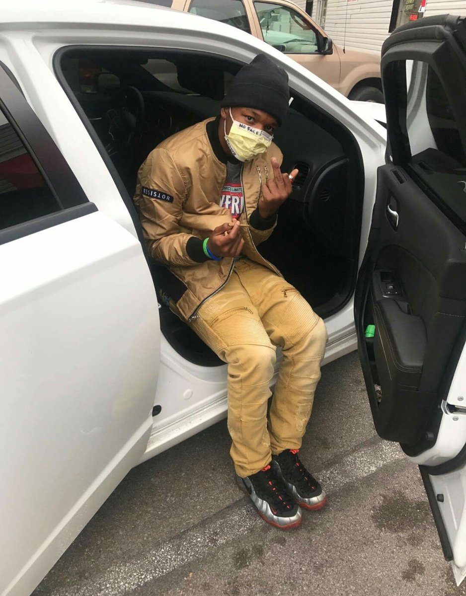BuddyNumba4's tweet photo. No Face No Case https://t.co/5kWAnMTigl