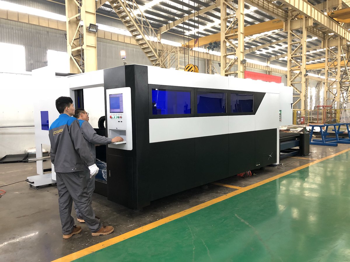 AccurlCNC's tweet photo. ACCURL 2 Kw Fiber Laser Cutting Machine ECO-FIBER 3015 with Tube cutting Axis 
#lasercutting #lasercuttingmachine #accurl https://t.co/4KDvZBfCMy