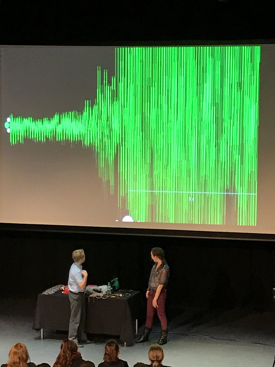 CheltSciFest's tweet photo. Show 2 Somerset #Lablive17 @GinnyFBSmith ‘hacking the brain’ @edfehinkleyc @edfenergy - 500 pupils inspired by STEM https://t.co/bXGUIdQYWX