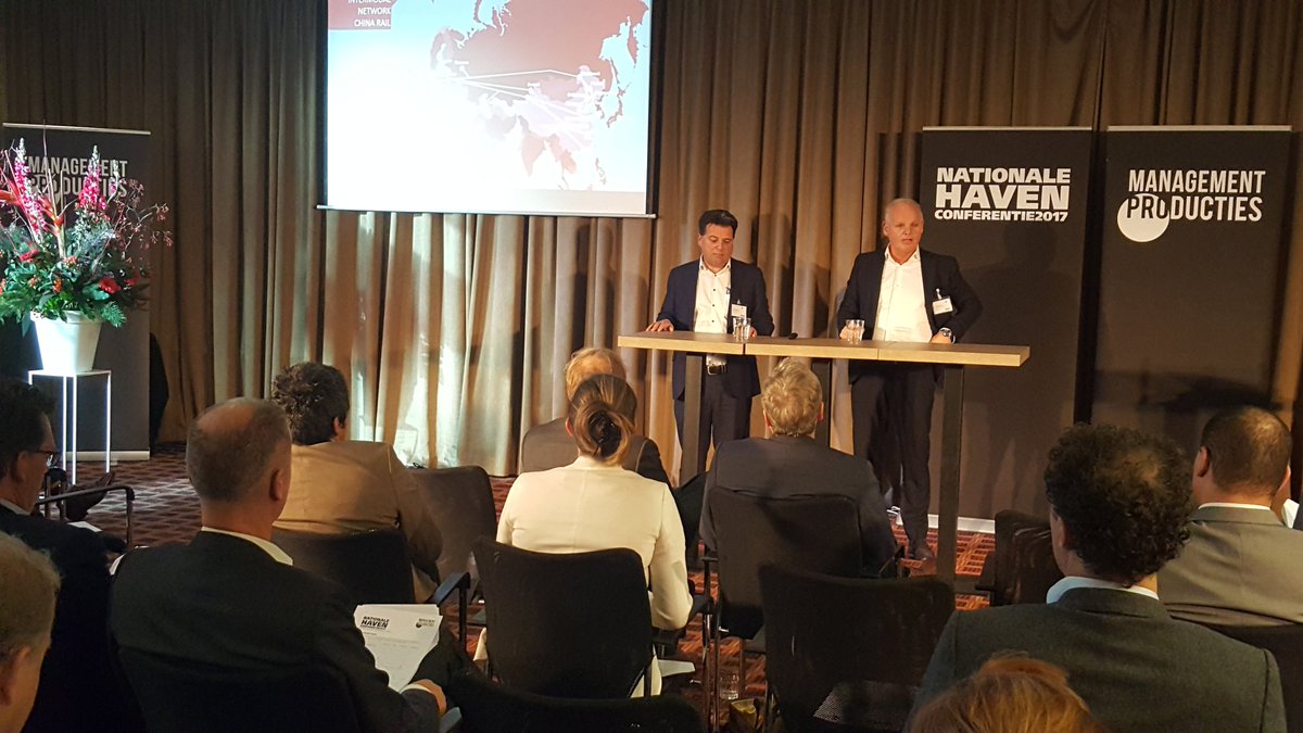 'Cold chain wordt veel gevlogen, dat kan straks steeds meer per trein. Denk aan farma en verse producten, een kans voor de #nieuwezijderoute' Hanno Reeser <a href="/H_Essers/">H.Essers</a> #Havenconferentie
