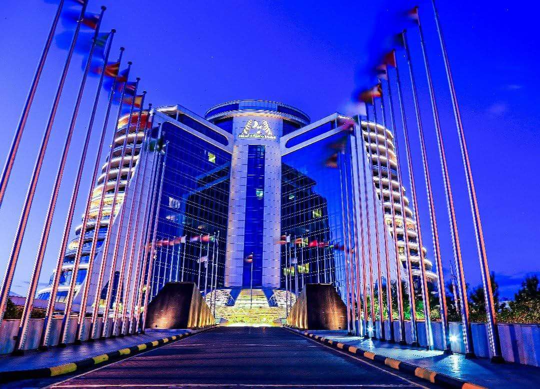 TakeOnThePearl's tweet photo. @TouroperatorsUG @ibtmworld @ByamugishaJean @MTWAUganda @Ugandahotel @UgandaMFA @ugandainvest @UgandaMediaCent @Tourismuganda @SoftPowerPR @DiscoverUG With more than 40,000 #hotel rooms, state of the art conference facilities & increasing high-end establishments, the #PearlofAfrica πΊπ¬ is a destination of choice for all delegates. #IBTM2017 #Stand075 #MICE #visituganda #travel https://t.co/5tzoh116ZT