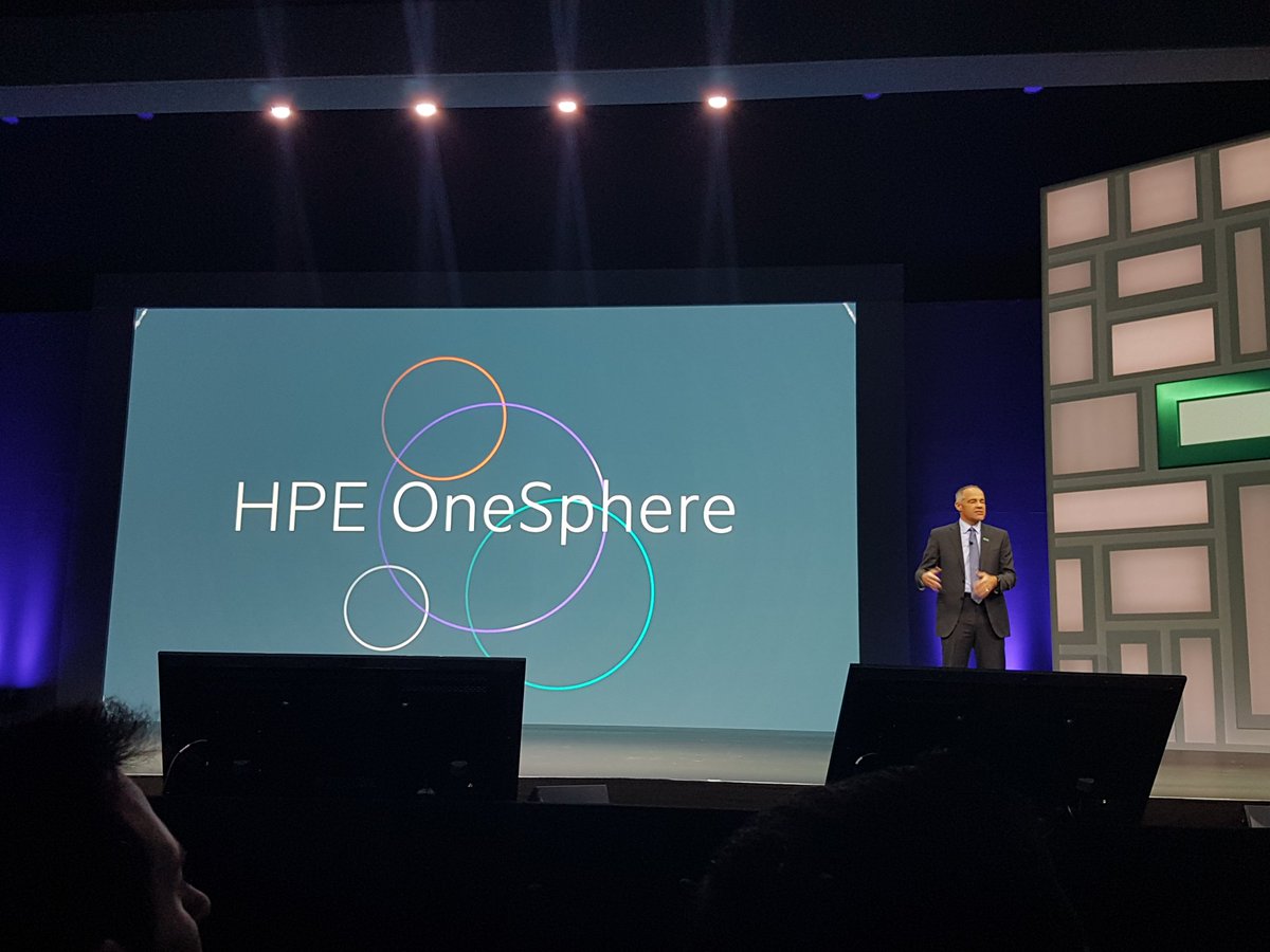 Fontaine_Ch's tweet photo. huge catalog of services with #OneSphere #Developpers are happy ! #RickLewis #HPEDiscover https://t.co/A0KP3fZNrH
