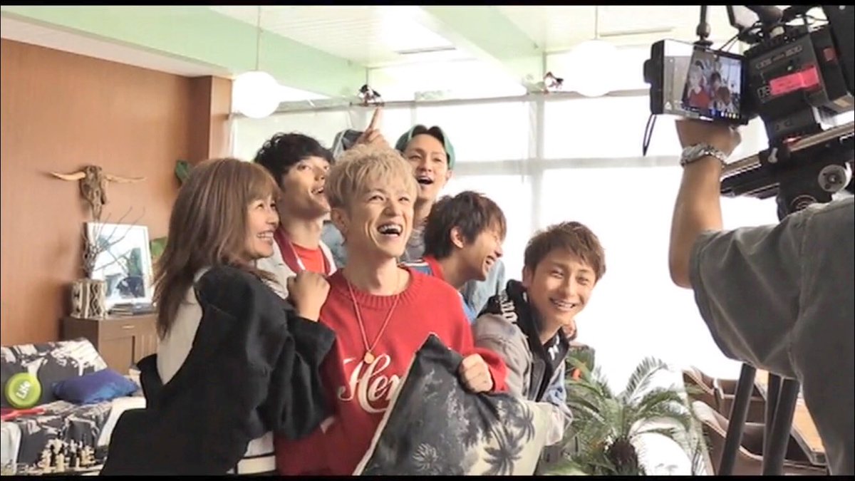 shutaaa_m's tweet image. 自己紹介的な…◝( ˙ ꒳ ˙ )◜
((来なかったら静かに消しますすす

#１RTで 身長
#２RTで 年齢
#３RTで 住んでる県
#４RTで 趣味
#５RTで 得意なスポーツ
#６RTで 何フェチか
#７RTで 直筆文字
#８RTで ホーム画面
#９RTで ロック画面
#10RTで 詐欺プリかSNOW