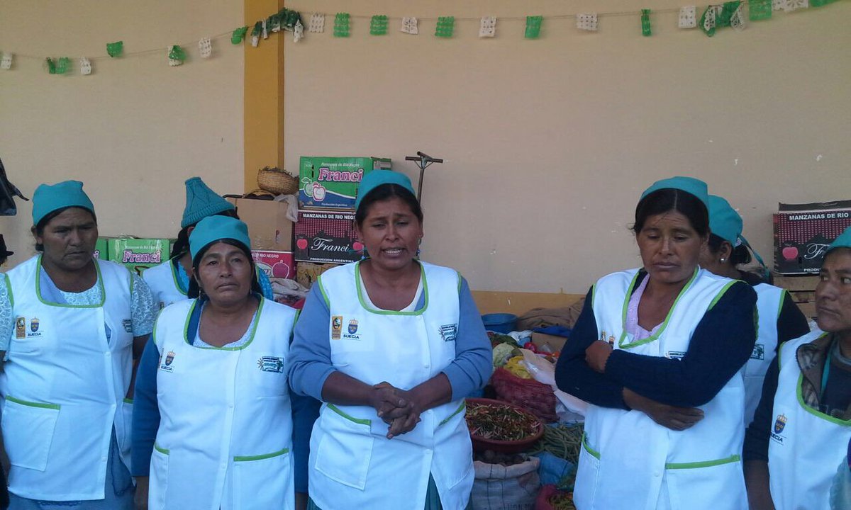 SueciaEnBolivia's tweet photo. La Embajada de Suecia presente en Camargo y Tocomayo.
#FAUTAPO #EmbajadaDeSuecia #MujeresEmprendedoras https://t.co/qVcb6hRJ5V