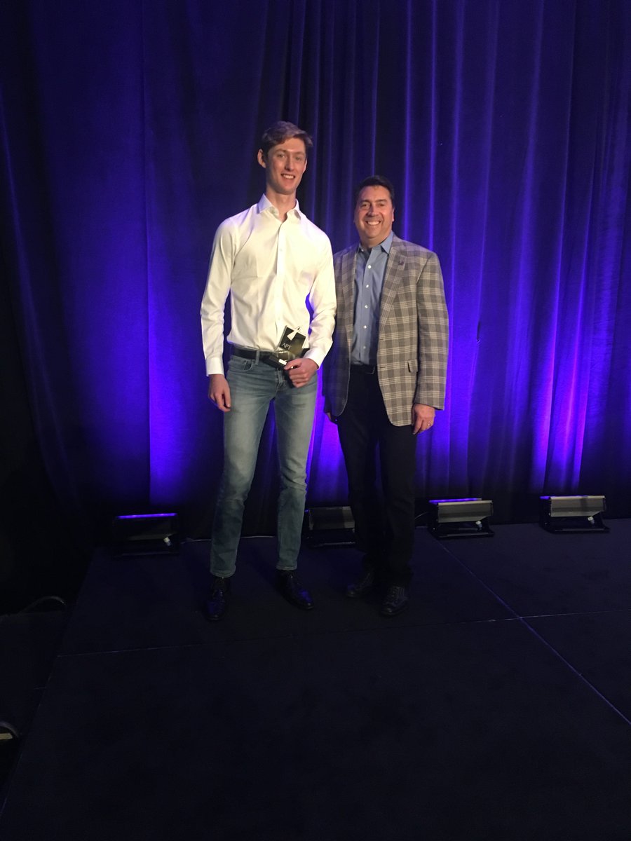 APTRocketBuild's tweet image. The deserving finalist - @BristolUni student Eddie O&apos;Donnell collecting his award from President and CEO of
@Rocket @AndyYouniss
at the annual Rocket.Build event held in Boston
#APTRocketBuild 
If you fancy your chances register here: aptrocketbuild.academy/register-inter…