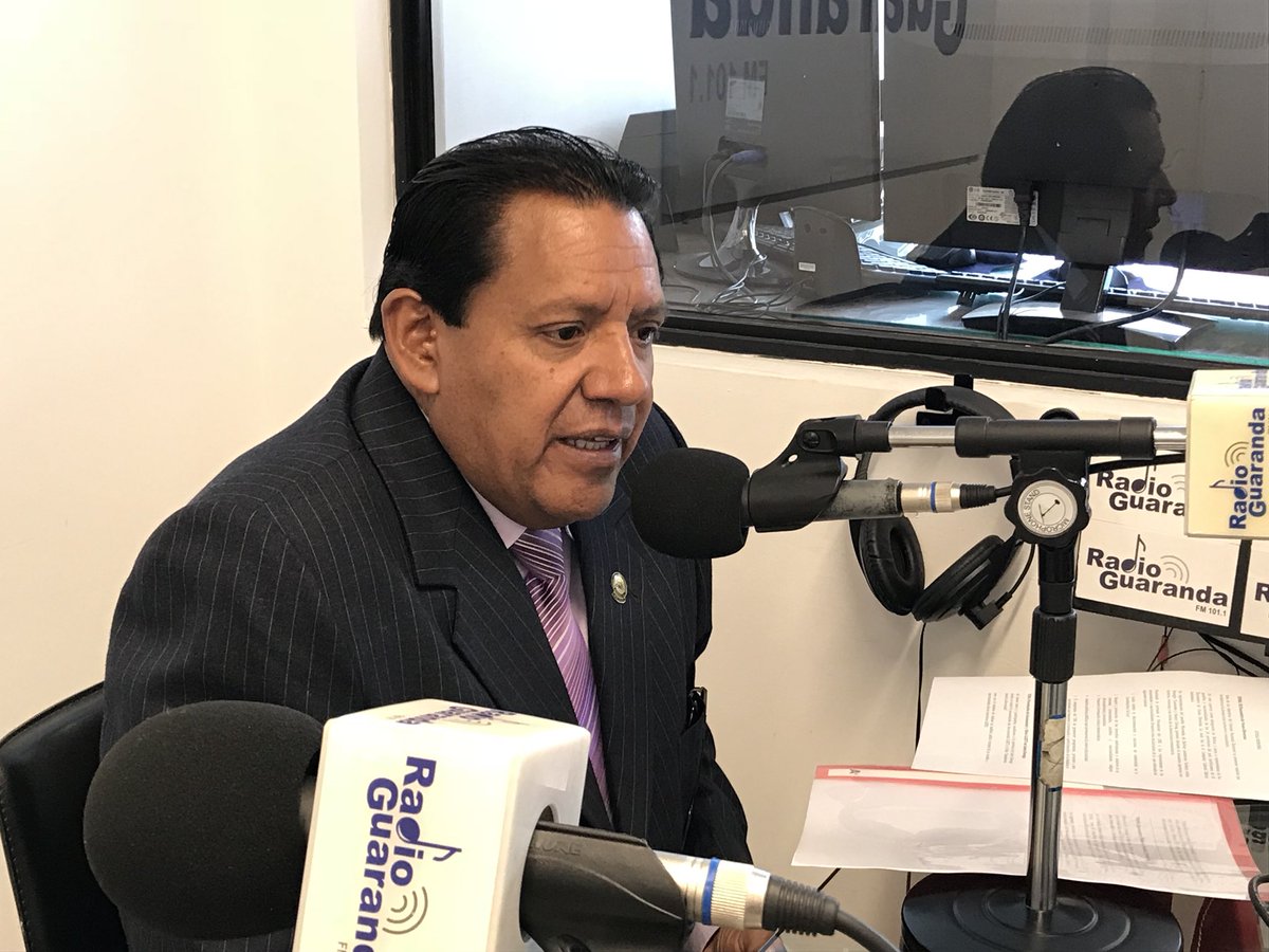 cnebolivar's tweet photo. Seguimos en territorio con la capacitación del #ABCDemocraciaEC, esta semana estaremos en la UE Ángel Polibio Chávez, informa @FernandoUlloaM https://t.co/1RkMtkLB68