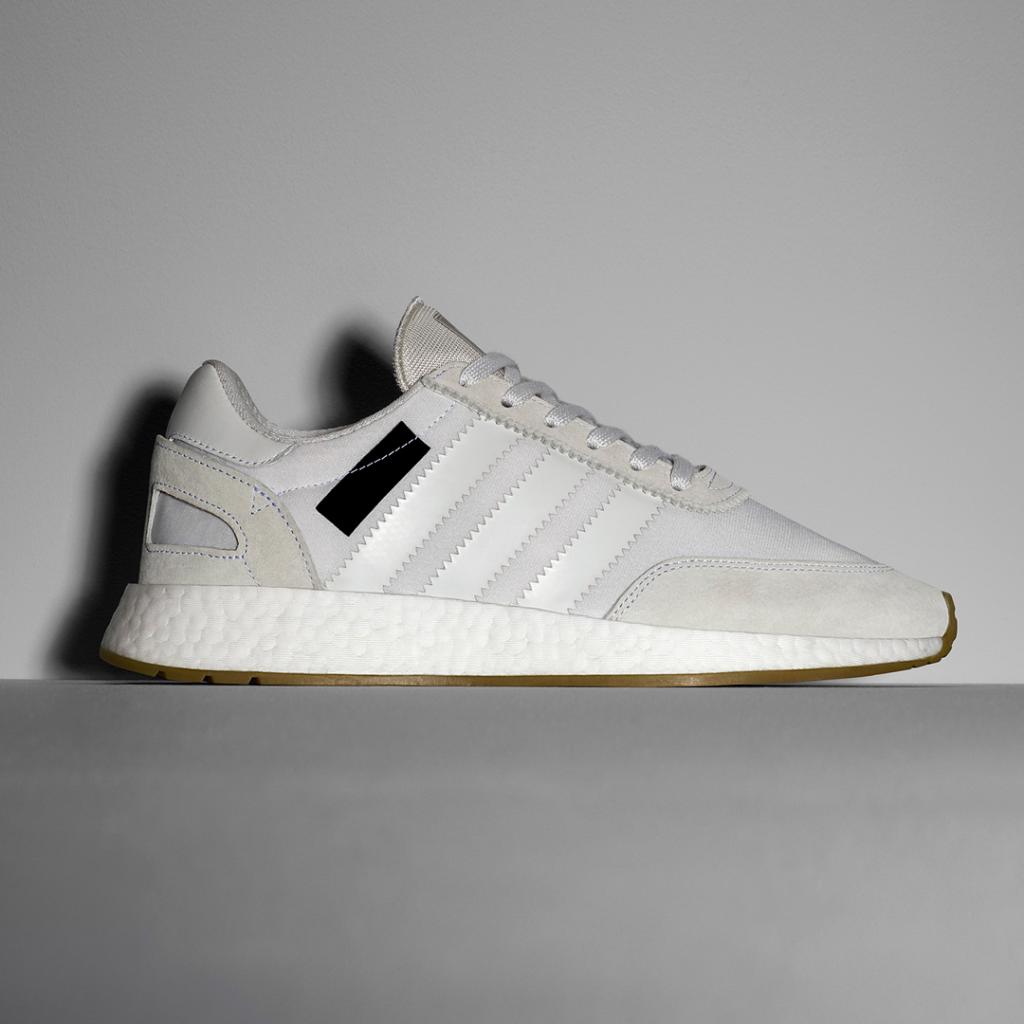 adidasUK's tweet photo. Our iniki silhouette becomes the i-5923. Taking its name from the adidas archive. Arriving at #OriginalsLondon stores &amp; on https://t.co/wIHO15UkRf, December 1st. #i5923 https://t.co/wG1qCOLvNX