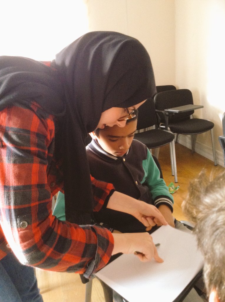 egitimgenc's tweet photo. Oyun &amp; Resim Atölyesi'nden eğlenceli  desen çalışması ✏🔺🔷⬜🔶⚫ https://t.co/F4WGkoFMk6