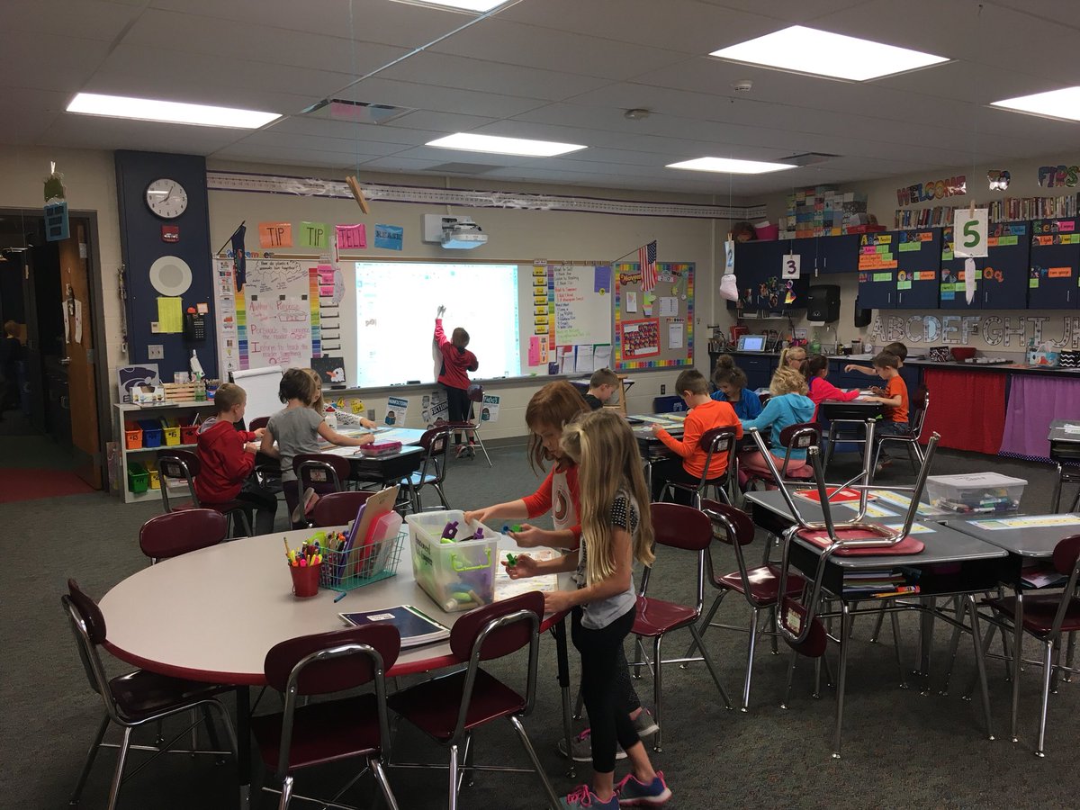mrskaufman1st's tweet photo. When you try something new and it’s 😳 then after some practice it’s 😍 #mathcenters #stem #firstgrade #productivenoise https://t.co/SvtxHsMHdN